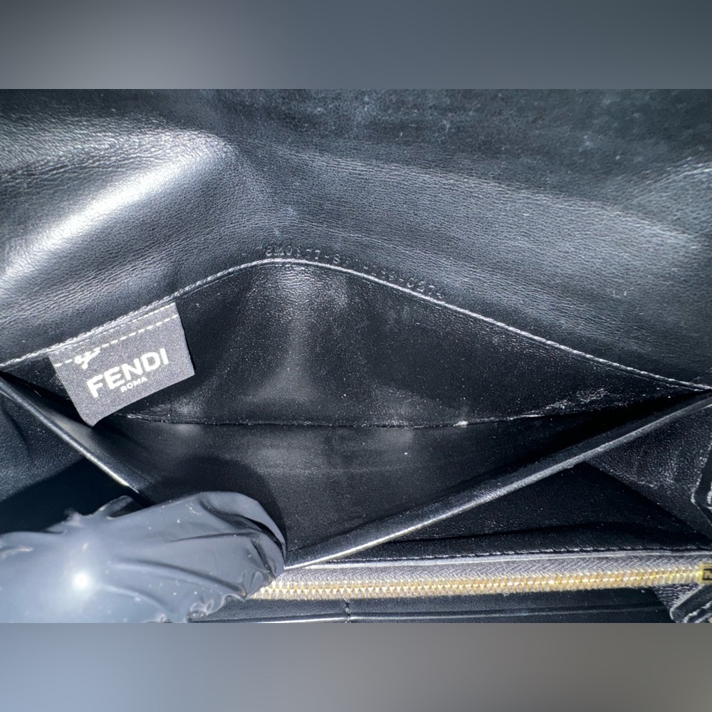 Fendi Peekaboo Continental long wallet with dust bag and certificate card. - Picture 9 of 16